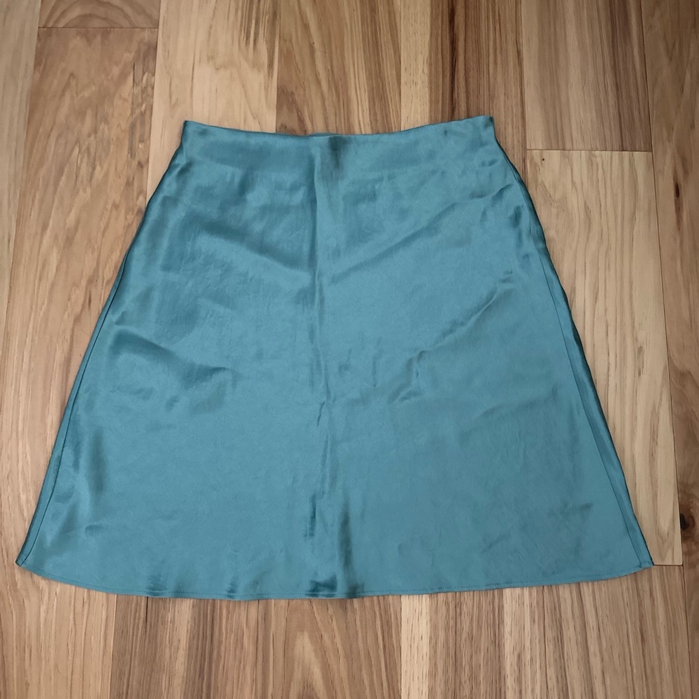 Babaton slip satin mini skirt